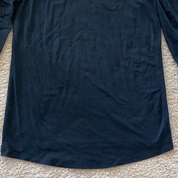 Lululemon Black Long Sleeve Tee - Picture 8 of 8